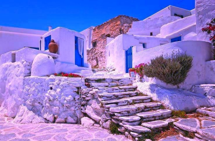 Η «μικρή κυρία» των Κυκλάδων: Το νησάκι των 300 κατοίκων με την σπάνια ομορφιά που λάτρεψε και ύμνησε ο Ελύτης