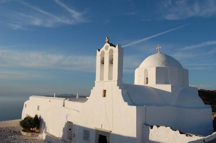 Η «μικρή κυρία» των Κυκλάδων: Το νησάκι των 300 κατοίκων με την σπάνια ομορφιά που λάτρεψε και ύμνησε ο Ελύτης