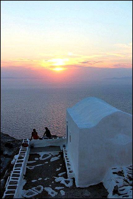 Η «μικρή κυρία» των Κυκλάδων: Το νησάκι των 300 κατοίκων με την σπάνια ομορφιά που λάτρεψε και ύμνησε ο Ελύτης