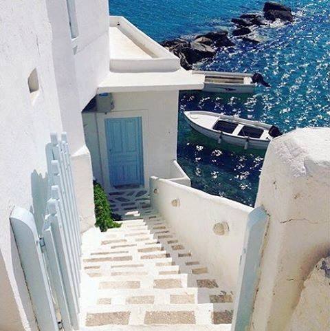 Η «μικρή κυρία» των Κυκλάδων: Το νησάκι των 300 κατοίκων με την σπάνια ομορφιά που λάτρεψε και ύμνησε ο Ελύτης