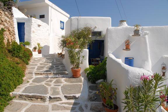 Η «μικρή κυρία» των Κυκλάδων: Το νησάκι των 300 κατοίκων με την σπάνια ομορφιά που λάτρεψε και ύμνησε ο Ελύτης