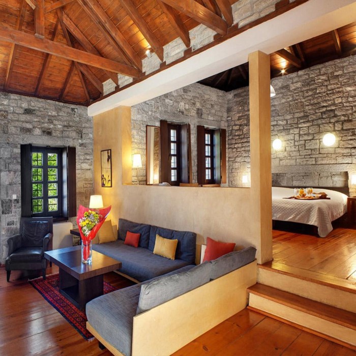 Το ελληνικό πέτρινο ξενοδοχείο που διεκδικεί την κορυφή του κόσμου