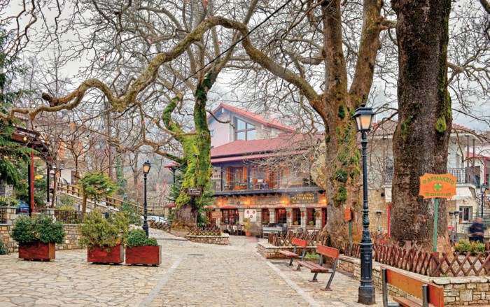 12 ελληνικά χωριά που πρέπει να επισκεφτείς μια φορά στη ζωή σου