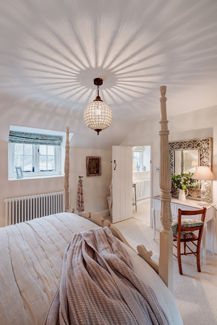 Το σπίτι ηλικίας 300 ετών που εξωτερικά δεν μοιάζει κάτι ιδιαίτερο, μέχρι να περάσεις στο εσωτερικό του