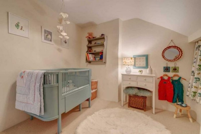 Το σπίτι ηλικίας 300 ετών που εξωτερικά δεν μοιάζει κάτι ιδιαίτερο, μέχρι να περάσεις στο εσωτερικό του