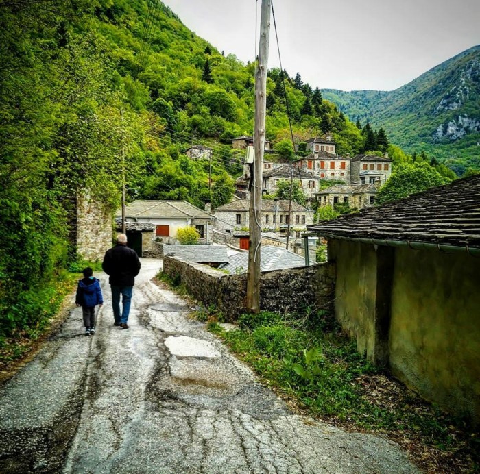 Ο άγνωστος «παράδεισος» των Ιωαννίνων: Ένα κουκλίστικο χωριό που ελάχιστοι γνωρίζουν Ο άγνωστος «παράδεισος» των Ιωαννίνων: Ένα κουκλίστικο χωριό που ελάχιστοι γνωρίζουν