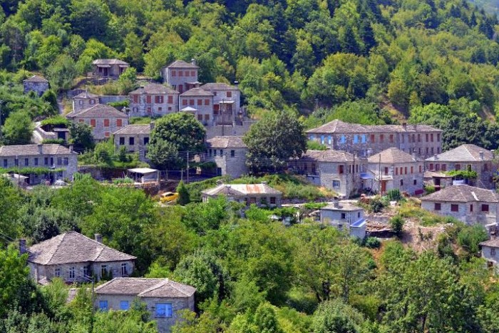 Ο άγνωστος «παράδεισος» των Ιωαννίνων: Ένα κουκλίστικο χωριό που ελάχιστοι γνωρίζουν