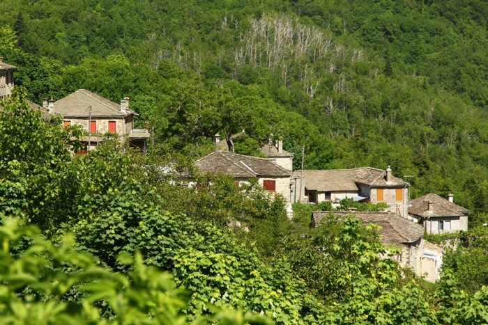 Ο άγνωστος «παράδεισος» των Ιωαννίνων: Ένα κουκλίστικο χωριό που ελάχιστοι γνωρίζουν Ο άγνωστος «παράδεισος» των Ιωαννίνων: Ένα κουκλίστικο χωριό που ελάχιστοι γνωρίζουν