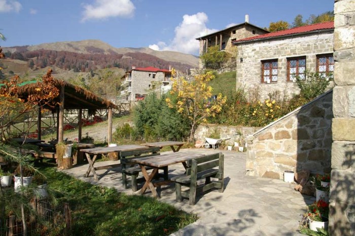 Το πιο ορεινό χωριό στην Ελλάδα ζωντανεύει μόνο πέντε μήνες τον χρόνο