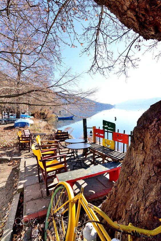 Υπάρχει μια πόλη στην Ελλάδα που κάθε Φθινόπωρο γίνεται ακόμη πιο όμορφη. Γίνεται χρυσή