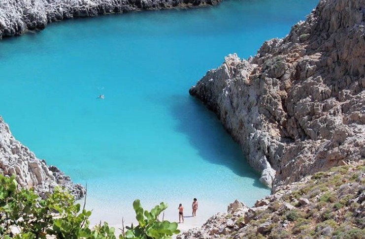 Η ωραιότερη "άγνωστη" παραλία της Ελλάδας που.. κοντράρει τον Παράδεισο! Η ωραιότερη "άγνωστη" παραλία της Ελλάδας που.. κοντράρει τον Παράδεισο!