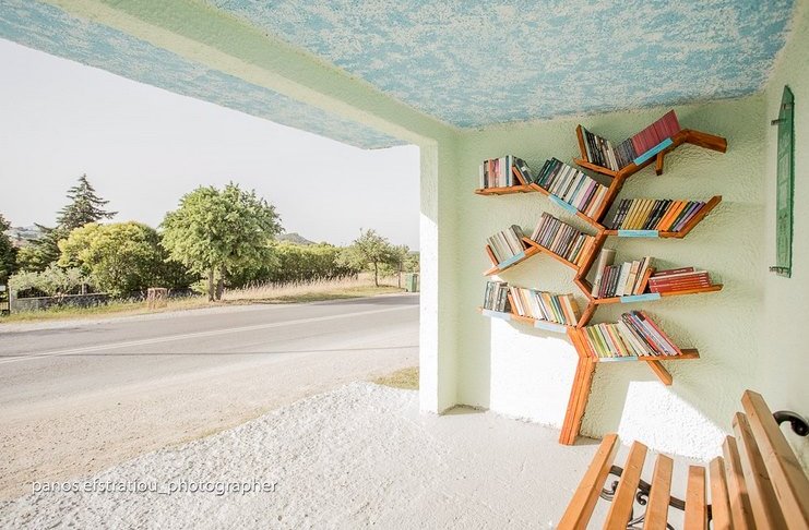 Η πρώτη στάση λεωφορείου - βιβλιοθήκη στην Ελλάδα βρίσκεται στη Θεσσαλονίκη! Η πρώτη στάση λεωφορείου - βιβλιοθήκη στην Ελλάδα βρίσκεται στη Θεσσαλονίκη!