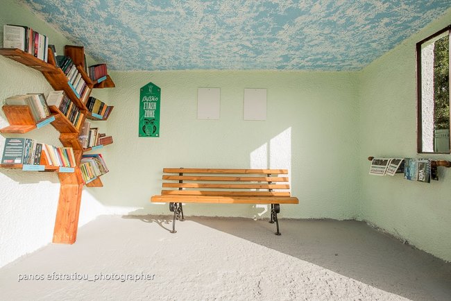 Η πρώτη στάση λεωφορείου - βιβλιοθήκη στην Ελλάδα βρίσκεται στη Θεσσαλονίκη! Η πρώτη στάση λεωφορείου - βιβλιοθήκη στην Ελλάδα βρίσκεται στη Θεσσαλονίκη!