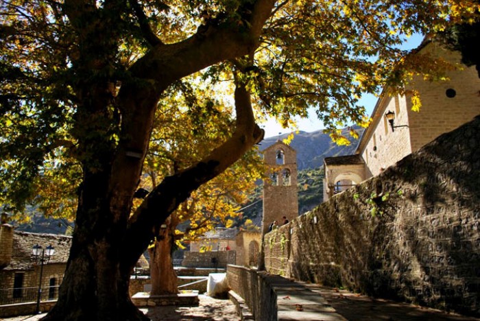 12 ελληνικά χωριά που πρέπει να επισκεφτείς μια φορά στη ζωή σου