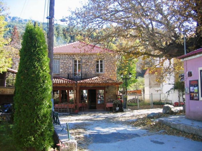 12 ελληνικά χωριά που πρέπει να επισκεφτείς μια φορά στη ζωή σου