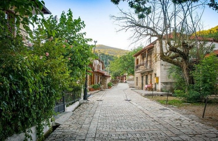 Τέσσερα «μαγικά» χωριουδάκια κοντά στην Αθήνα, τα οποία μάλλον δεν γνωρίζεις