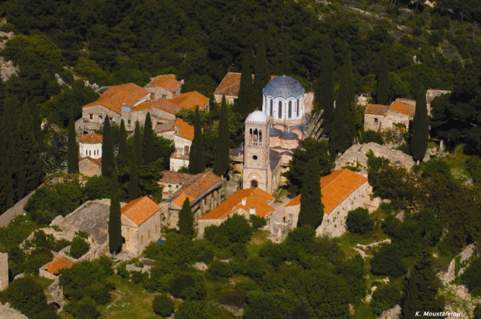 Χίος: το μυροβόλο νησί του αρχιπελάγους του Αιγαίου με την αστείρευτη ομορφιά