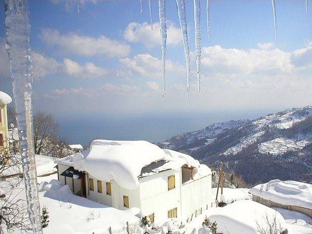 dinfo.gr - 30 μαγικές φωτογραφίες που αποδεικνύουν ότι η Ελλάδα γίνεται πιο όμορφη όταν χιονίζει.. 