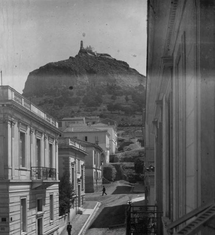 Όταν η Αθήνα είχε ποτάμι. 20 φωτογραφίες ενός κόσμου που οι περισσότεροι δεν γνωρίζουν Όταν η Αθήνα είχε ποτάμι. 20 φωτογραφίες ενός κόσμου που οι περισσότεροι δεν γνωρίζουν