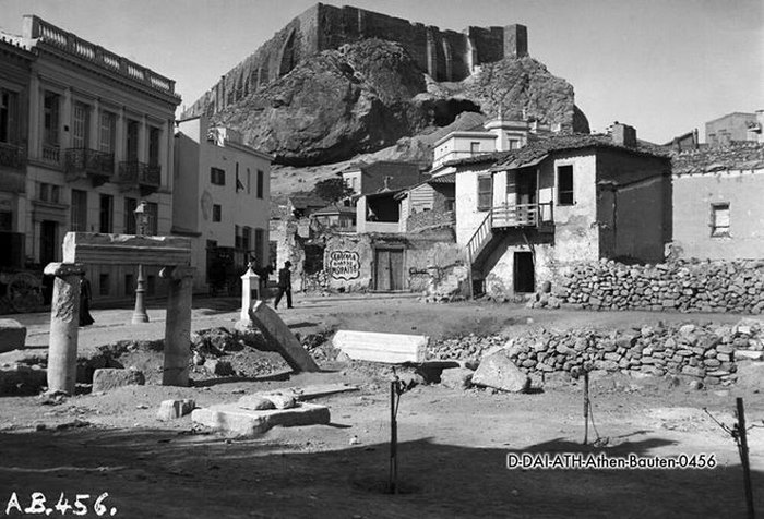 Όταν η Αθήνα είχε ποτάμι. 20 φωτογραφίες ενός κόσμου που οι περισσότεροι δεν γνωρίζουν Όταν η Αθήνα είχε ποτάμι. 20 φωτογραφίες ενός κόσμου που οι περισσότεροι δεν γνωρίζουν