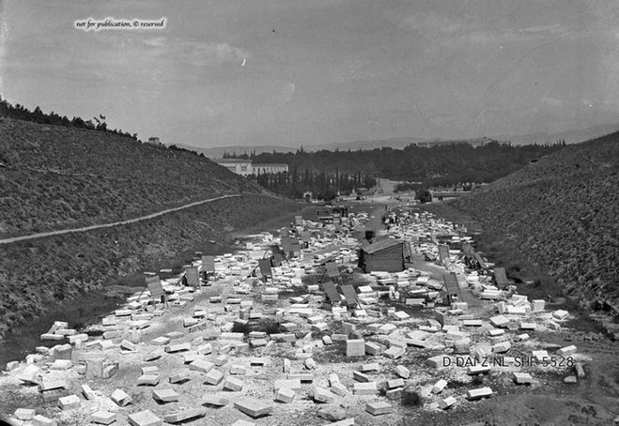 Όταν η Αθήνα είχε ποτάμι. 20 φωτογραφίες ενός κόσμου που οι περισσότεροι δεν γνωρίζουν Όταν η Αθήνα είχε ποτάμι. 20 φωτογραφίες ενός κόσμου που οι περισσότεροι δεν γνωρίζουν