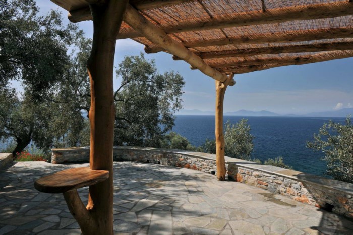 Το εντυπωσιακό σπίτι στο Πήλιο με την απίστευτη θέα στη θάλασσα! Το εντυπωσιακό σπίτι στο Πήλιο με την απίστευτη θέα στη θάλασσα!