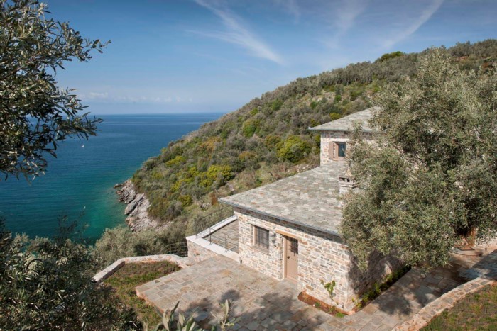 Το εντυπωσιακό σπίτι στο Πήλιο με την απίστευτη θέα στη θάλασσα! Το εντυπωσιακό σπίτι στο Πήλιο με την απίστευτη θέα στη θάλασσα!