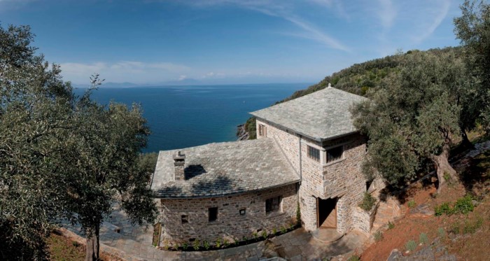 Το εντυπωσιακό σπίτι στο Πήλιο με την απίστευτη θέα στη θάλασσα! Το εντυπωσιακό σπίτι στο Πήλιο με την απίστευτη θέα στη θάλασσα!