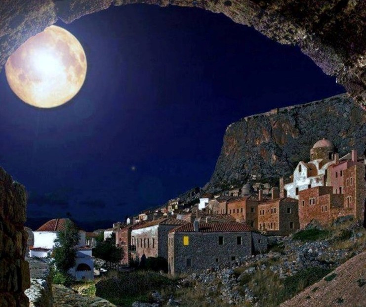 Τα Χριστούγεννα στη Μονεμβασιά είναι βγαλμένα από τα ωραιότερα παραμύθια Τα Χριστούγεννα στη Μονεμβασιά είναι βγαλμένα από τα ωραιότερα παραμύθια