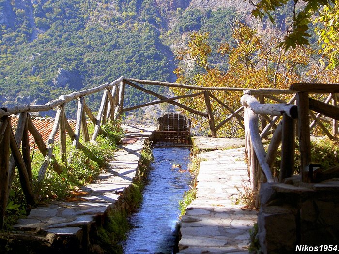 Η ορεινή Ελλάδα στα καλύτερά της: Το ξακουστό χωριό με τα πετρόκτιστα αρχοντικά και το μοναδικό φυσικό τοπίο! Η ορεινή Ελλάδα στα καλύτερά της: Το ξακουστό χωριό με τα πετρόκτιστα αρχοντικά και το μοναδικό φυσικό τοπίο!