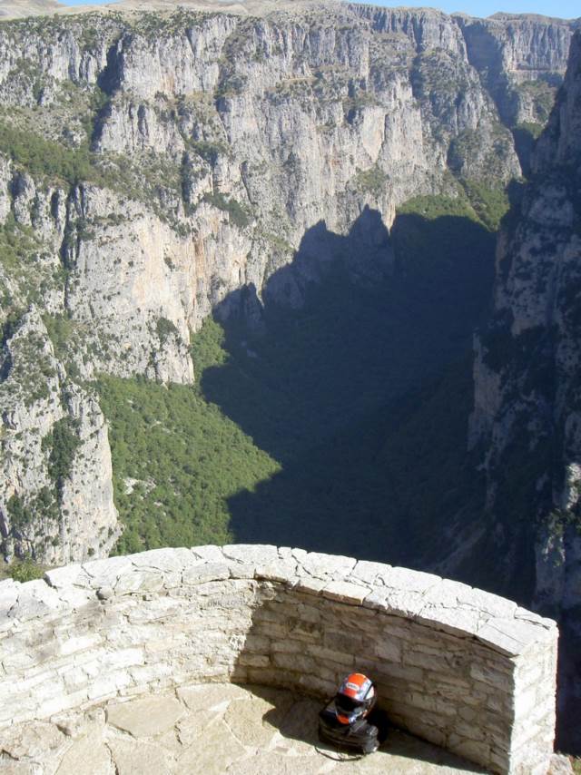 dinfo.gr - Το φαράγγι του Βίκου, το βαθύτερο φαράγγι στον κόσμο dinfo.gr - Το φαράγγι του Βίκου, το βαθύτερο φαράγγι στον κόσμο