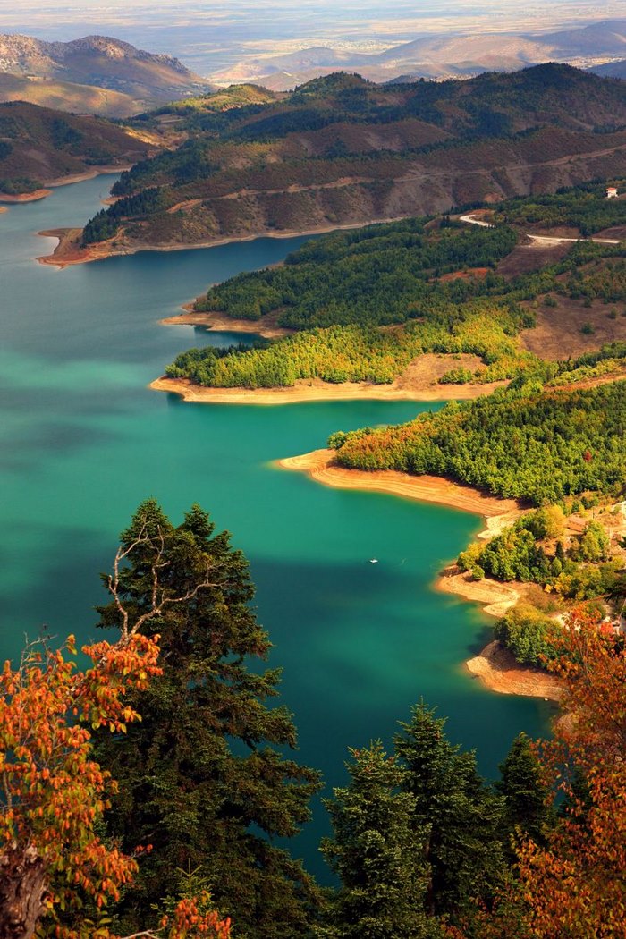 Τοπίο που θυμίζει τα φιορδ της Νορβηγίας. Αλλά.. βρίσκεται στην Ελλάδα! Τοπίο που θυμίζει τα φιορδ της Νορβηγίας. Αλλά.. βρίσκεται στην Ελλάδα!