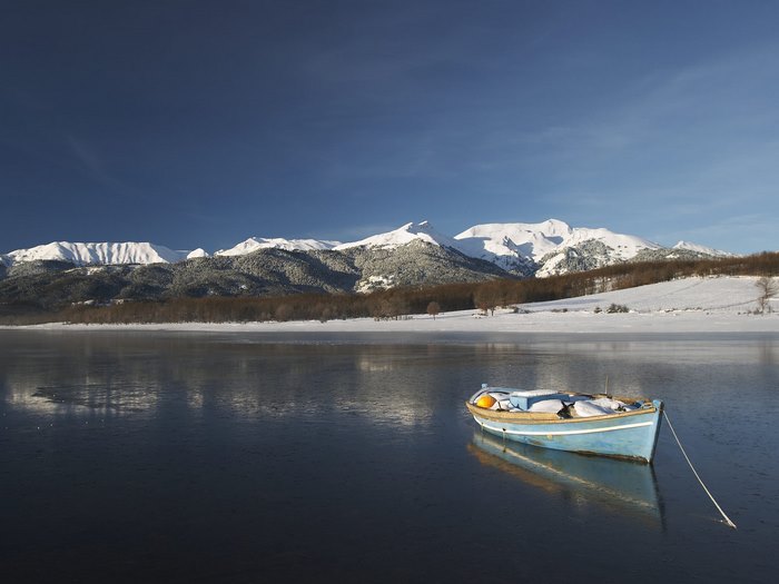 Τοπίο που θυμίζει τα φιορδ της Νορβηγίας. Αλλά.. βρίσκεται στην Ελλάδα! Τοπίο που θυμίζει τα φιορδ της Νορβηγίας. Αλλά.. βρίσκεται στην Ελλάδα!