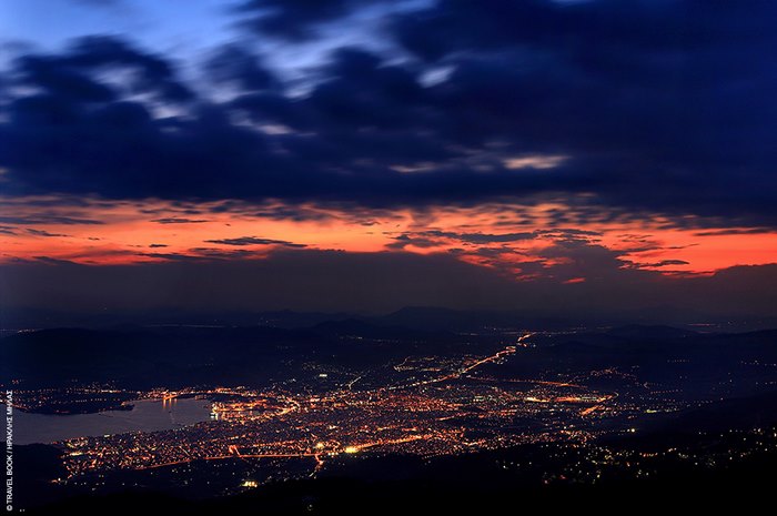 Το κόσμημα του Παγασητικού: Η υπέροχη πόλη με την μεγάλη ιστορία και τα...600 τσιπουράδικα