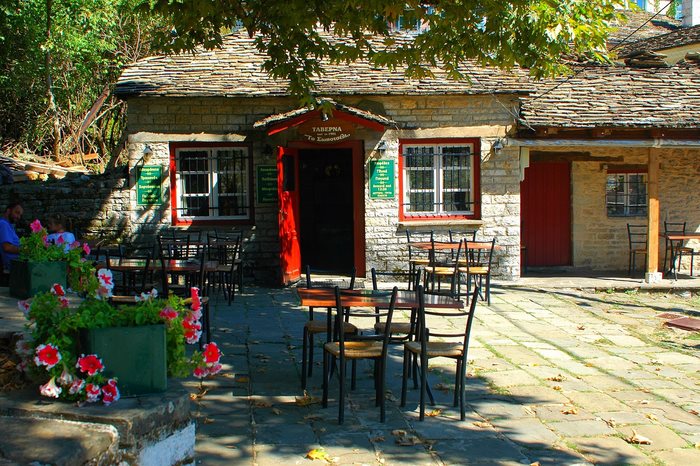 Ζαγοροχώρια: Σαράντα έξι πανέμορφα χωριά σκαρφαλωμένα στα βουνά των Ιωαννίνων Ζαγοροχώρια: Σαράντα έξι πανέμορφα χωριά σκαρφαλωμένα στα βουνά των Ιωαννίνων