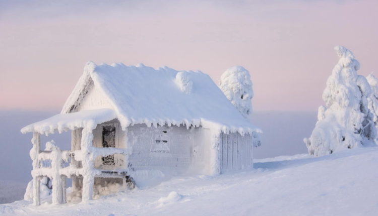 20 Υπέροχα Μοναχικά Σπίτια Παραδομένα Στη Μαγεία Του Χειμώνα
