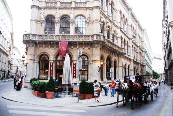 tilestwra.gr - Τα 10 ωραιότερα cafes στον κόσμο! tilestwra.gr - Τα 10 ωραιότερα cafes στον κόσμο!