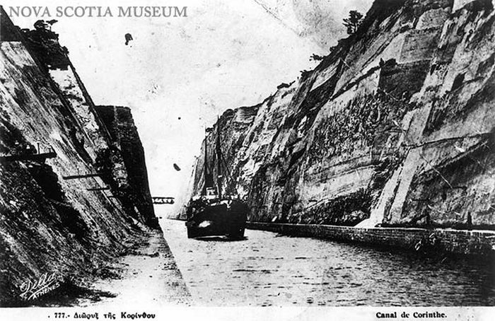 Όταν στην Ελλάδα γίνονταν πραγματικά μεγάλα έργα. Σπάνιες εικόνες από την διάνοιξη της Διώρυγας της Κορίνθου