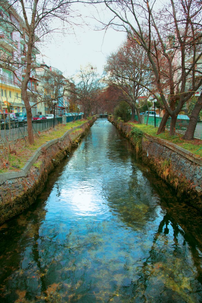 Το "Μάντσεστερ της Ελλάδας": Η παραμυθένια πόλη με τα ποτάμια, τους καταρράκτες και τα Το "Μάντσεστερ της Ελλάδας": Η παραμυθένια πόλη με τα ποτάμια, τους καταρράκτες αλλά και τα ομορφότερα παλιά σπίτια!