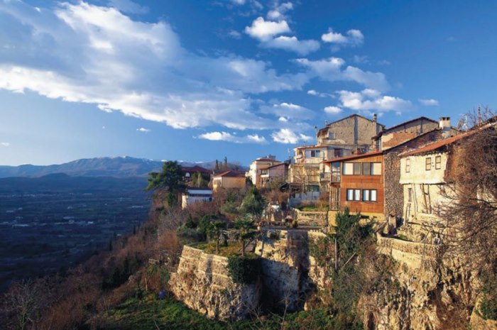 Το "Μάντσεστερ της Ελλάδας": Η παραμυθένια πόλη με τα ποτάμια, τους καταρράκτες και τα Το "Μάντσεστερ της Ελλάδας": Η παραμυθένια πόλη με τα ποτάμια, τους καταρράκτες αλλά και τα ομορφότερα παλιά σπίτια!