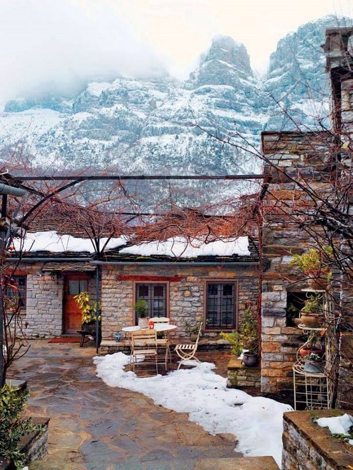 Κάποιοι υποστηρίζουν ότι είναι το ωραιότερο χωριό στο Ζαγόρι. Δείτε τις εικόνες και μάλλον θα συμφωνήσετε μαζί τους