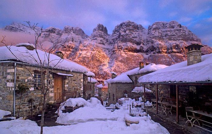 Κάποιοι υποστηρίζουν ότι είναι το ωραιότερο χωριό στο Ζαγόρι. Δείτε τις εικόνες και μάλλον θα συμφωνήσετε μαζί τους