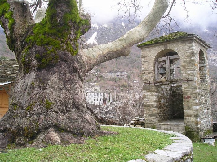 Κάποιοι υποστηρίζουν ότι είναι το ωραιότερο χωριό στο Ζαγόρι. Δείτε τις εικόνες και μάλλον θα συμφωνήσετε μαζί τους