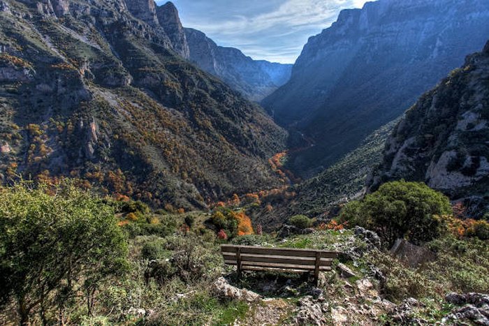 Κάποιοι υποστηρίζουν ότι είναι το ωραιότερο χωριό στο Ζαγόρι. Δείτε τις εικόνες και μάλλον θα συμφωνήσετε μαζί τους