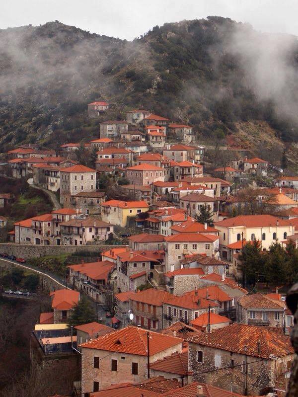 Η αρχαιότερη βιβλιοθήκη της Ελλάδας βρίσκεται σε ένα ορεινό χωριό μόλις 342 κατοίκων