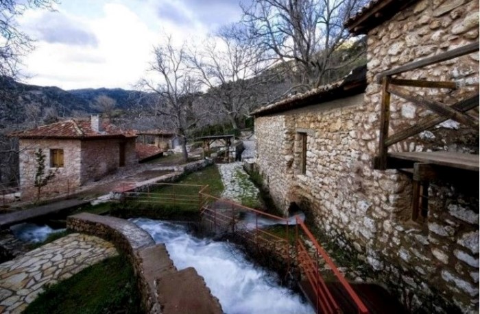 Η αρχαιότερη βιβλιοθήκη της Ελλάδας βρίσκεται σε ένα ορεινό χωριό μόλις 342 κατοίκων