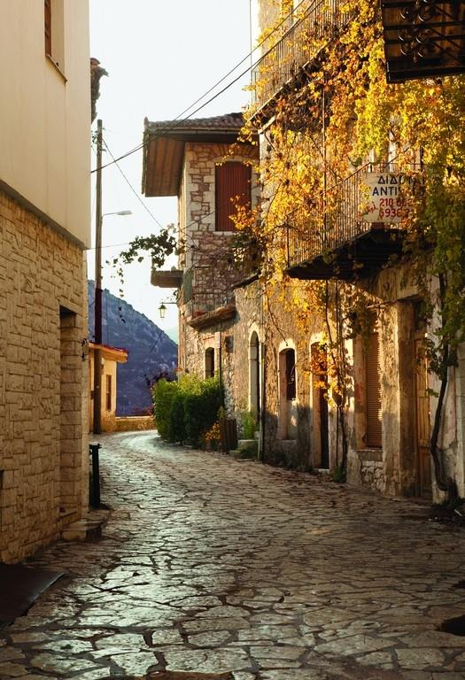 Η αρχαιότερη βιβλιοθήκη της Ελλάδας βρίσκεται σε ένα ορεινό χωριό μόλις 342 κατοίκων