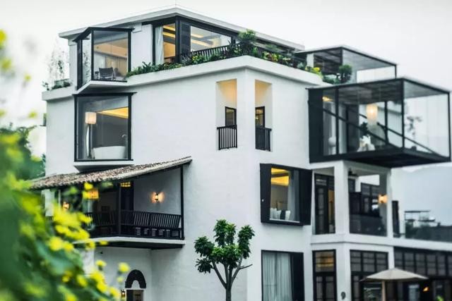 Αποτέλεσμα εικόνας για 7 Girlfriends in Guangzhou Build a House to Live Together