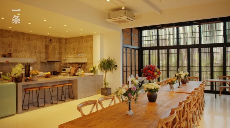 Αποτέλεσμα εικόνας για 7 Girlfriends in Guangzhou Build a House to Live Together