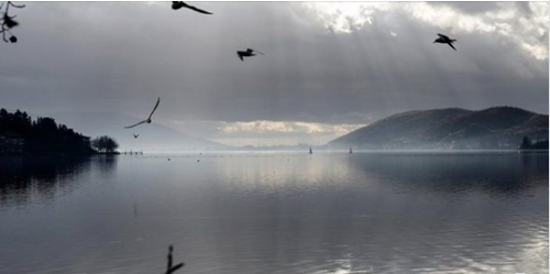 Η λίμνη της Καστοριάς μέσα από 19 μαγευτικές φωτογραφίες